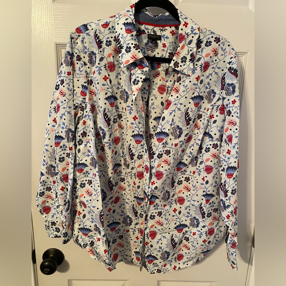 3/$30 Talbots, 2X, 100% cotton button down shirt with thistle design
